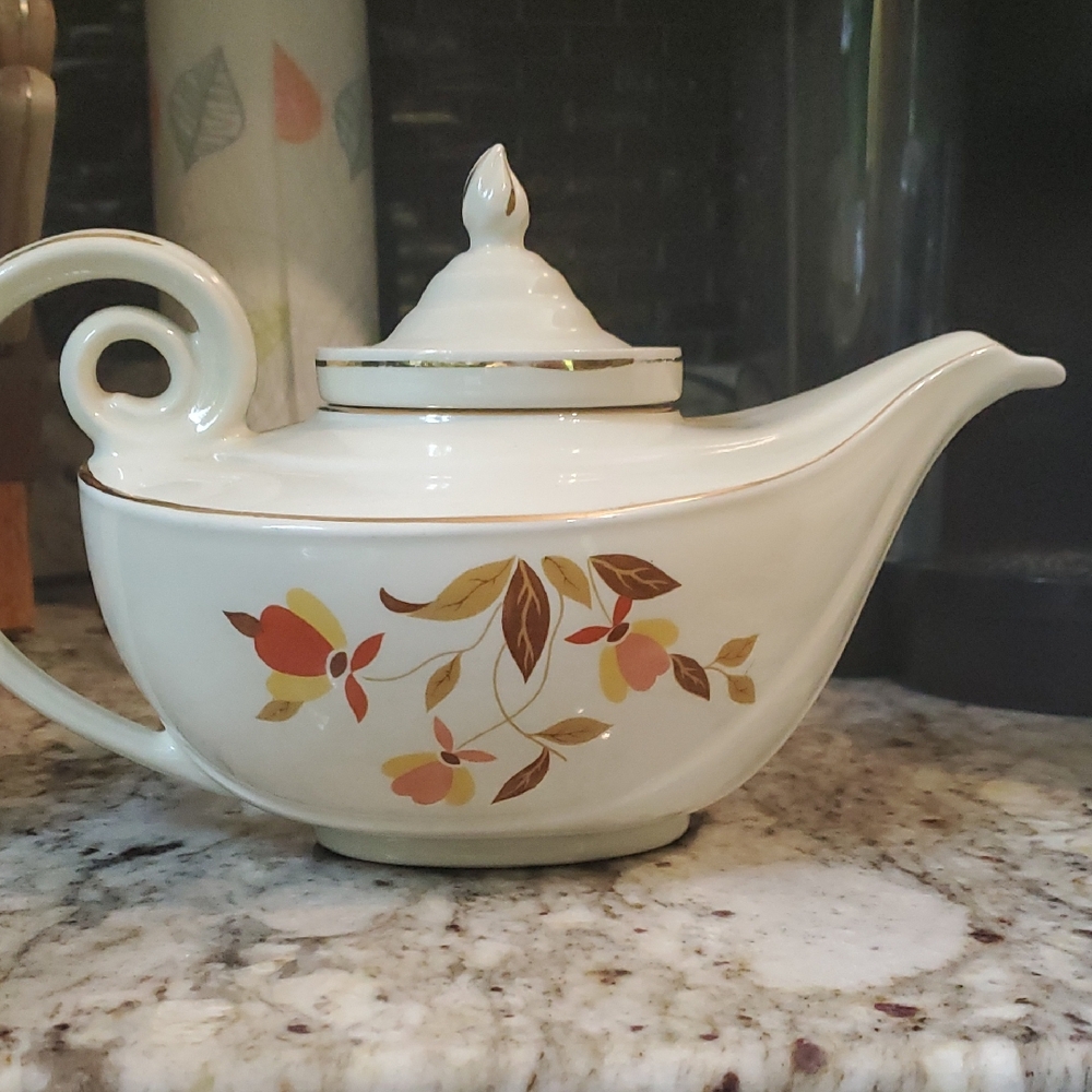 Vintage  HALL'S Superior Autumn Leaf Tea Pot